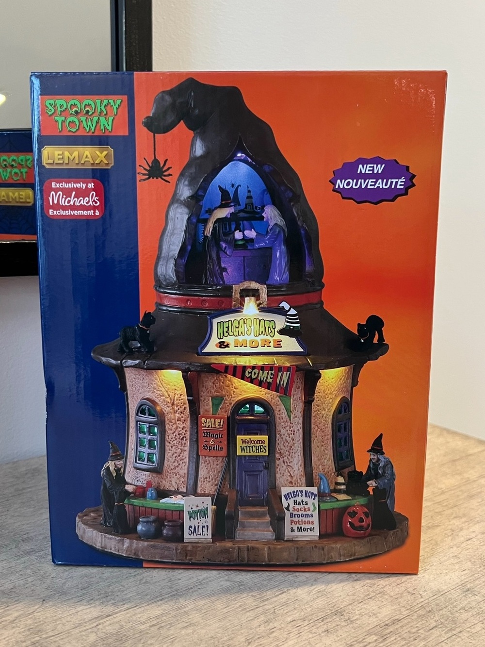 Lemax Helga’s Hats Halloween Witch Hat Shop Spooky Town NIB collectible